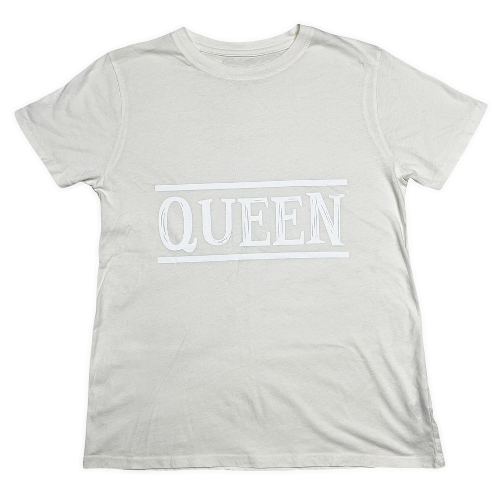 No Curfew “Queen” Crewneck Graphic Short Sleeve Tee Shirt in Ivory Size S